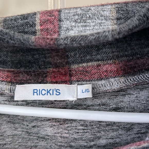 Ricki’s Tunic style Plaid Top - Picture 3 of 3